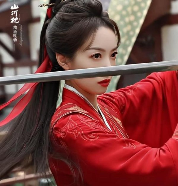 兆富配资 《山河枕》和《天地剑心》各看4集，一部已弃剧，一部熬夜追